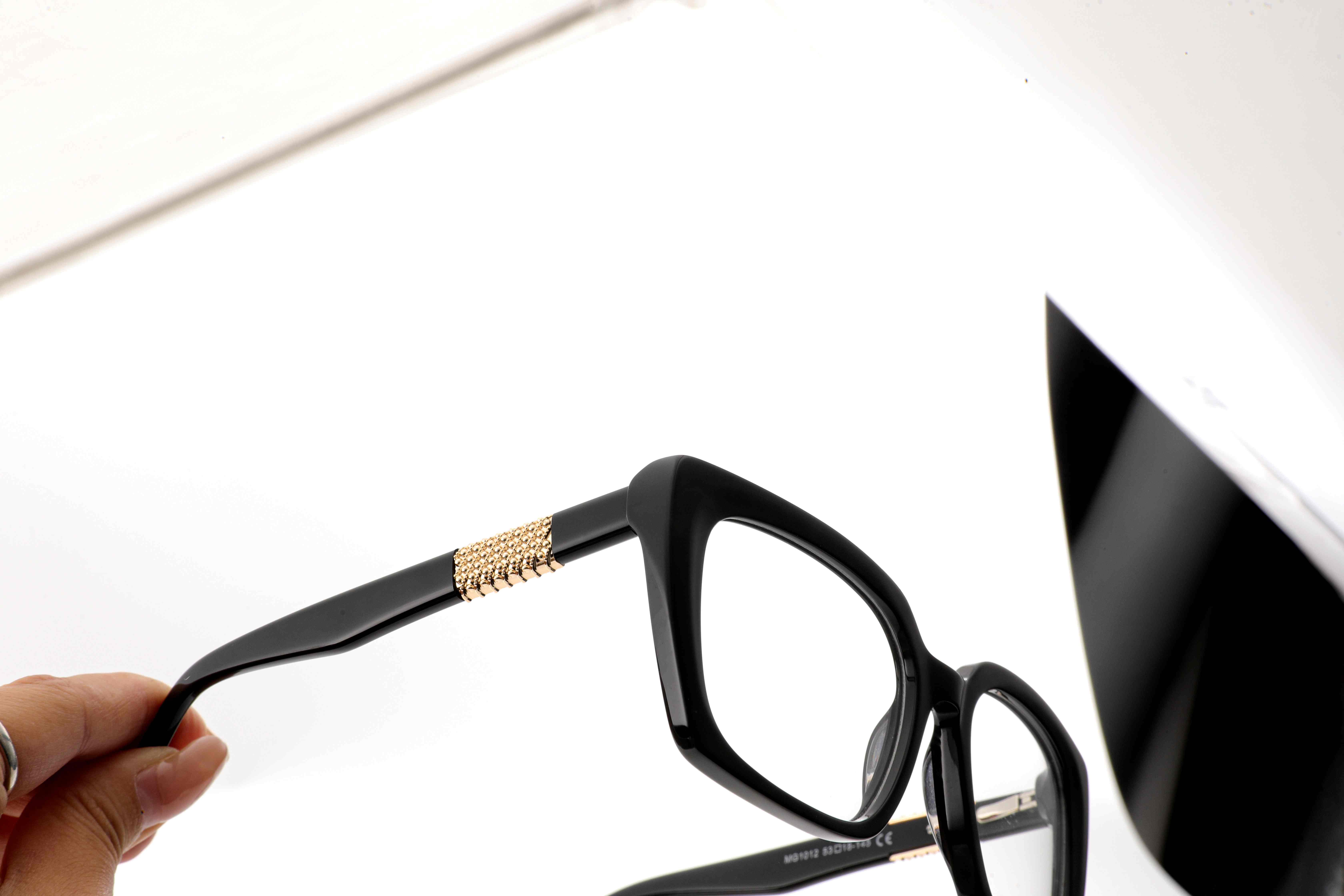 RUISEN'S Layered Acetate Gender-Neutral Square Optical Frame With Textured Gold Hardware Detail MG1012