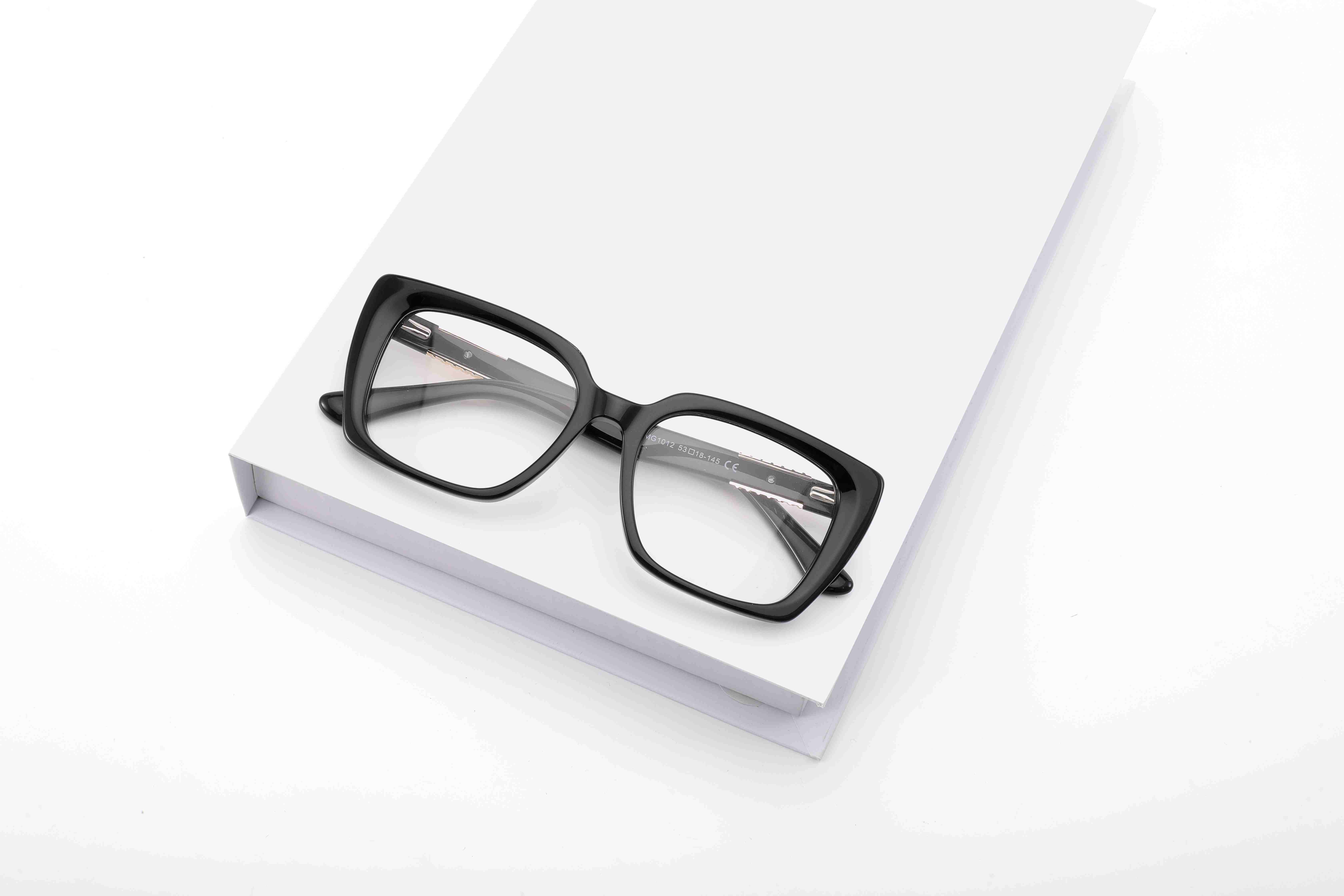 RUISEN'S Layered Acetate Gender-Neutral Square Optical Frame With Textured Gold Hardware Detail MG1012
