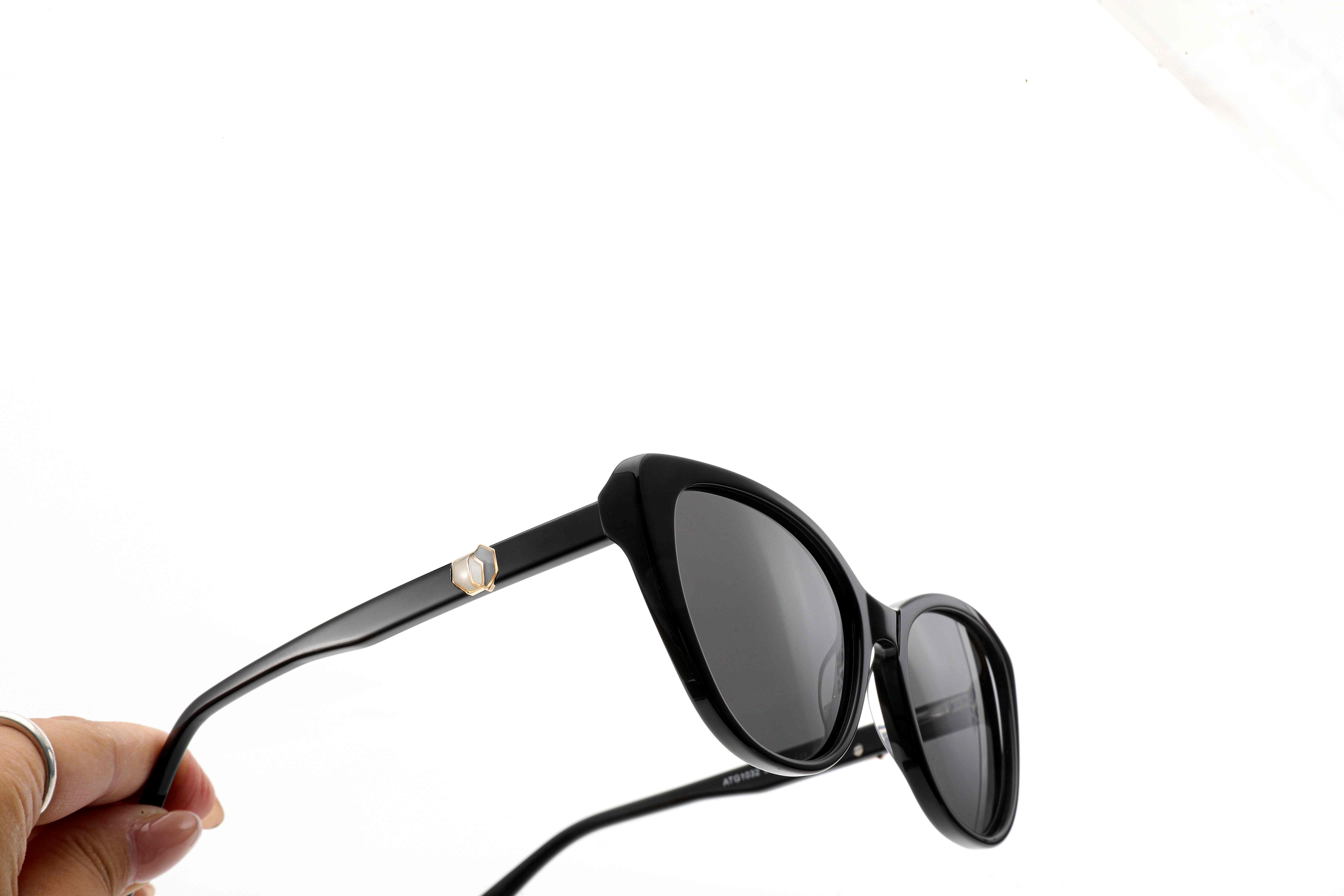 RUISEN'S Handcrafted Double-Layer Acetate Cat Eye UV400 Polarized Sunglasses with Geometric Metal Accent ATG1032