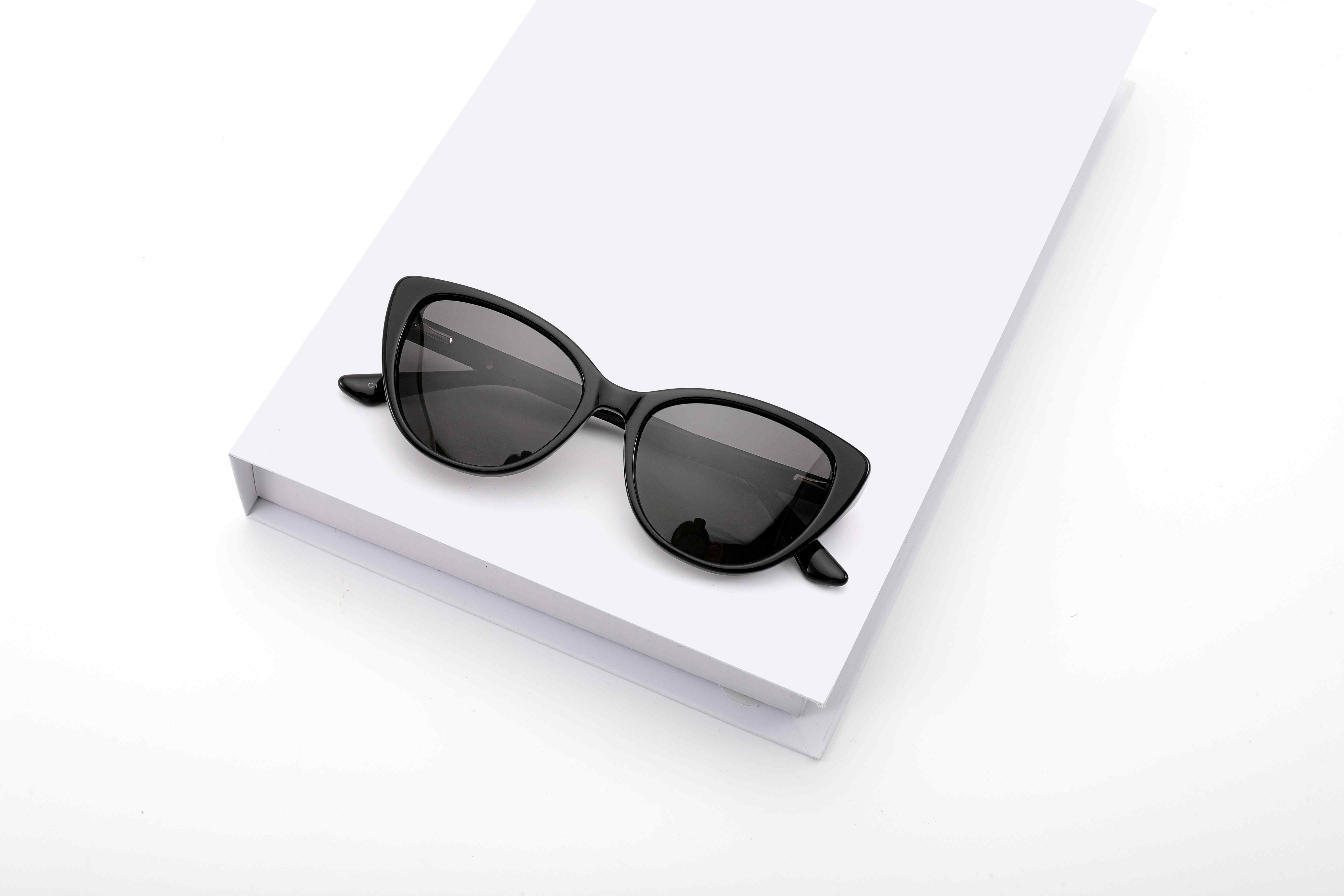 RUISEN'S Handcrafted Double-Layer Acetate Cat Eye UV400 Polarized Sunglasses with Geometric Metal Accent ATG1032