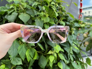 RUISEN’S Artisan Handcrafted Iridescent Pearl Cellulose Acetate Square Sunglasses AT8002