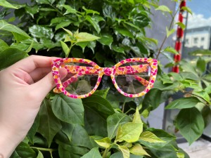 RUISEN’S Rainbow Pearl Marbled Acetate Cat Eye Trendy Sunglasses AT8005