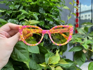 RUISEN’S Rainbow Pearl Marbled Acetate Cat Eye Trendy Sunglasses AT8005