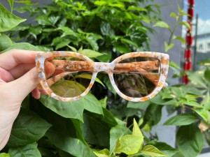 RUISEN’S Rainbow Pearl Marbled Acetate Cat Eye Trendy Sunglasses AT8005