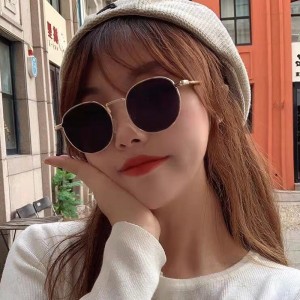 यू इन-ना और टैयॉन वही रेट्रो सनीज़ हॉट सेलिंग मेटल राउंड फ़्रेम महिला धूप का चश्मा