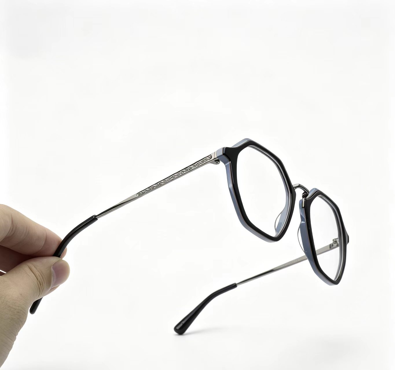 ec85160cb12a9f844fb3546c75ab762a