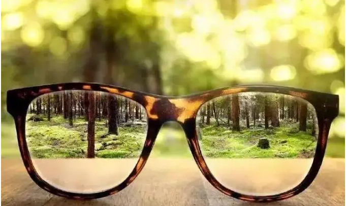 How to protect our eyes when studying and working